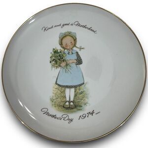 Holly Hobbie Commemorative Edition Genuine Porcelain Collective 10.5” Plate